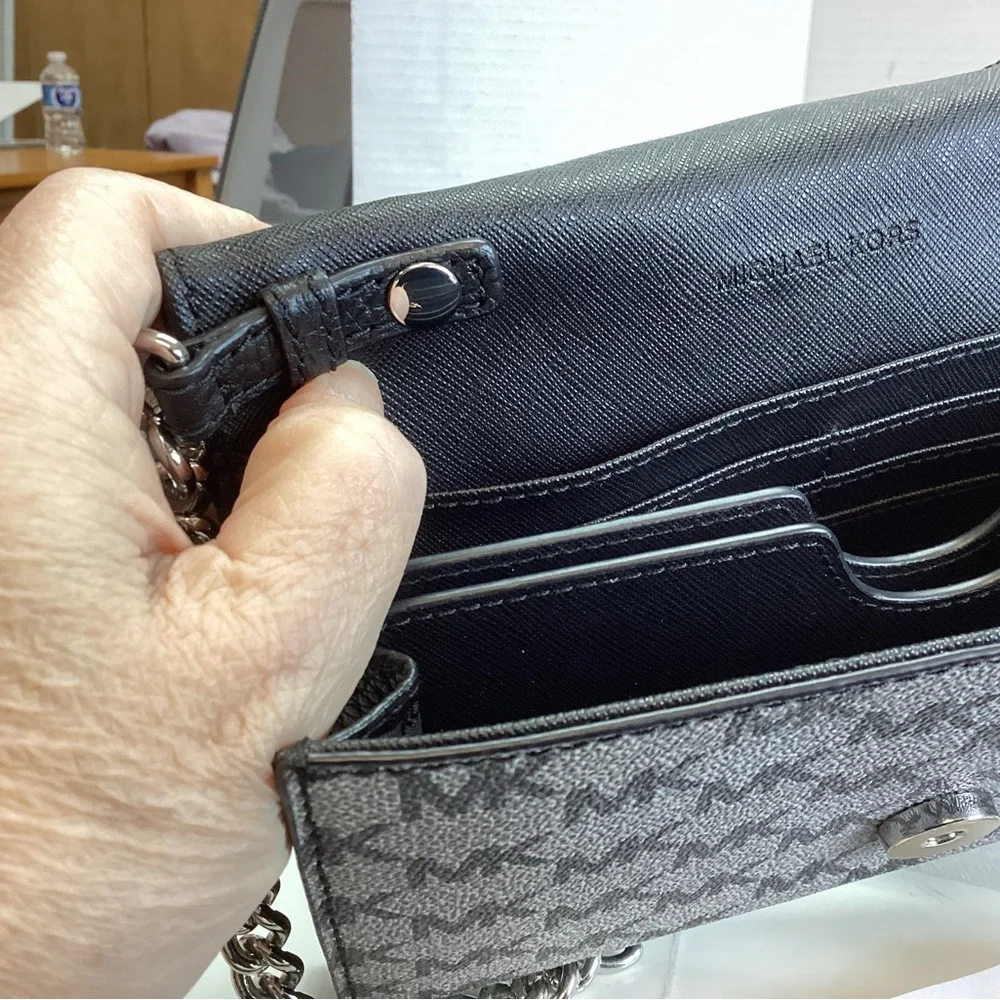 Michael Kors offer owned pre